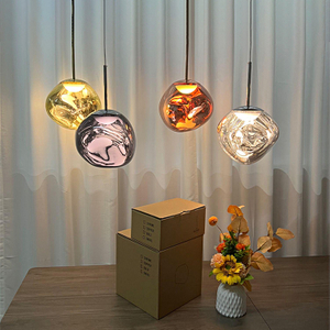 المصمم البريطاني مصابيح القلادة المصممة الزجاجية