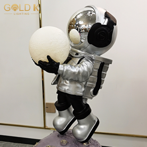 أدى رجل الفضاء الفن إلى حجم كبير مصباح راتنجات التصميم الداخلي