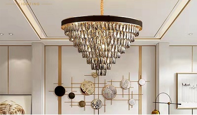 ثريا مستديرة: سحر خفيف فريد وقيمة زخرفية